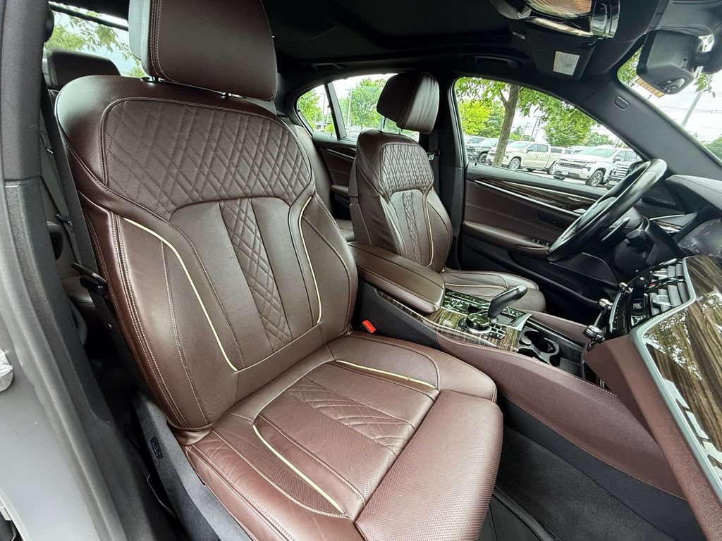 Used 2021 BMW M550i xDrive w/ Executive Package AWD/4WD image 26