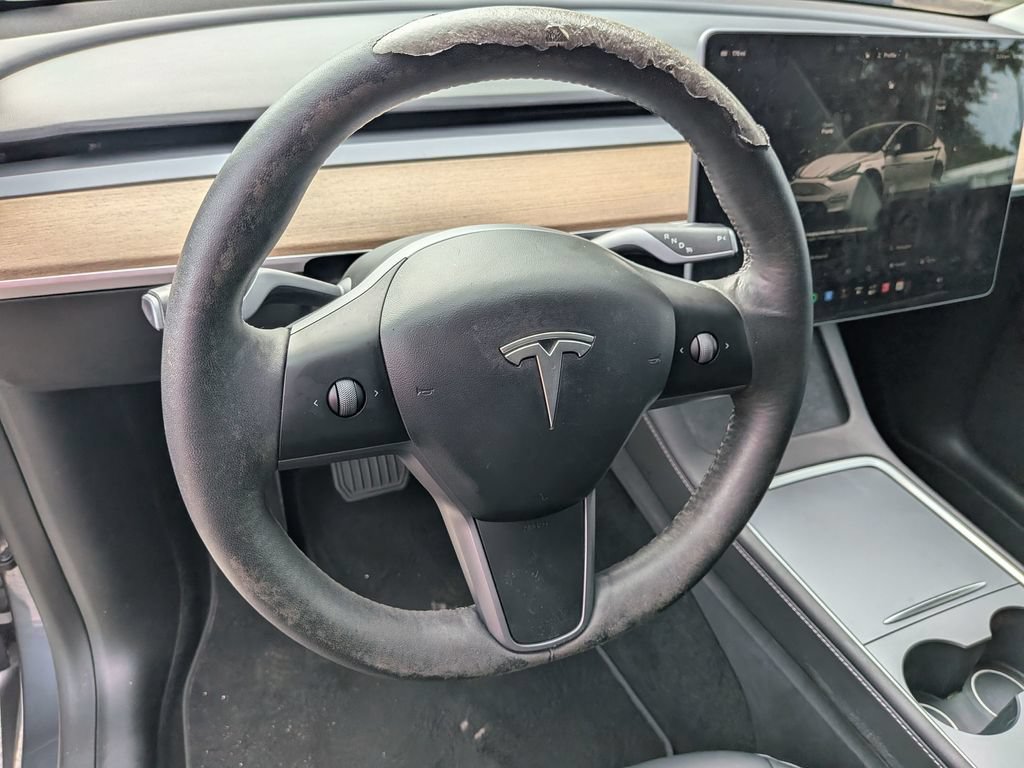 Used 2022 Tesla Model Y Long Range AWD/4WD image 32