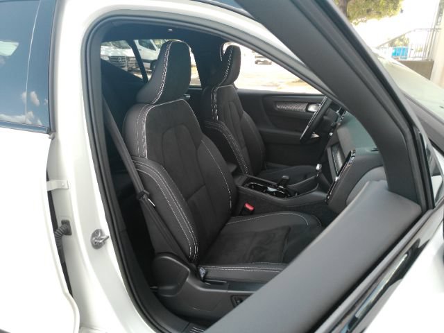 Used 2022 Volvo XC40 P8 Recharge Plus AWD/4WD image 21