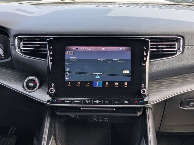 Used 2023 Jeep Wagoneer L Series III RWD image 16