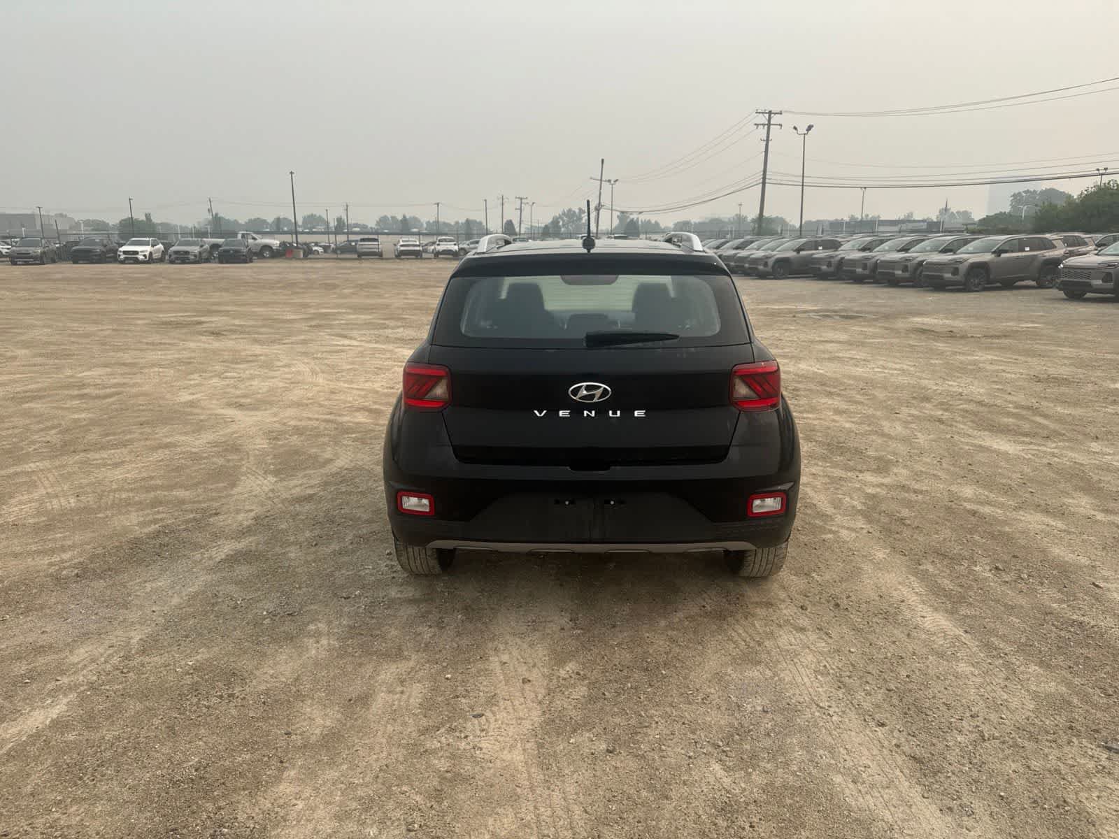 Used 2023 Hyundai Venue SEL FWD image 8