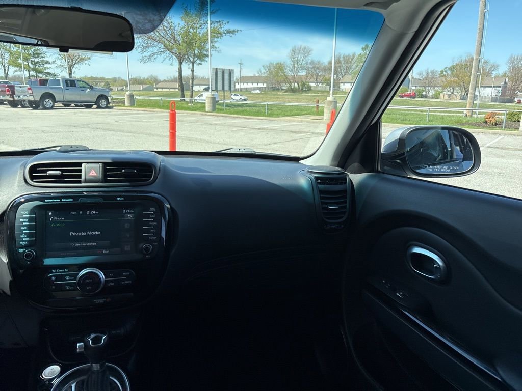 Used 2017 Kia Soul + w/ Audio Package image 47