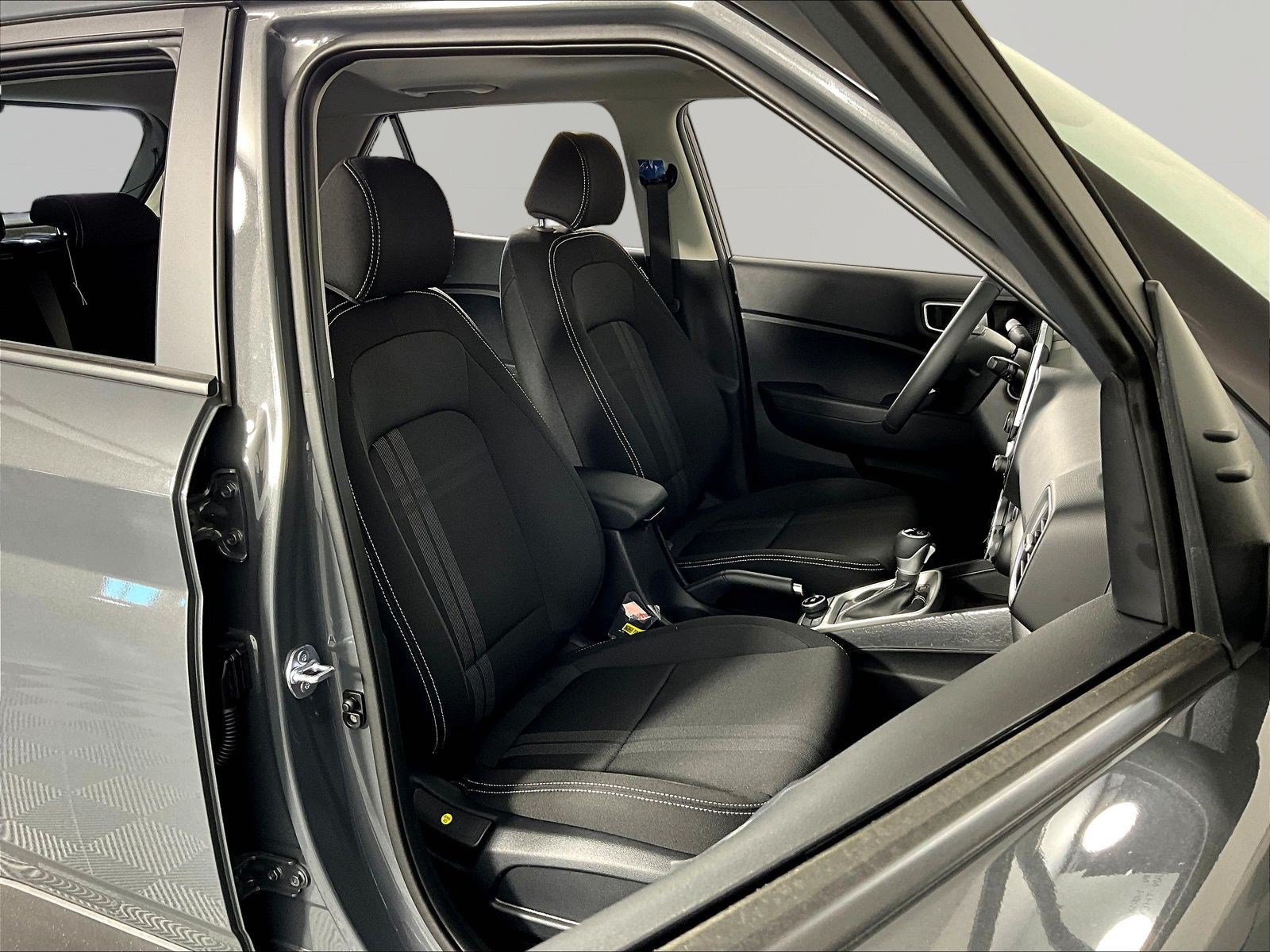 New 2026 Hyundai Venue SEL FWD image 19