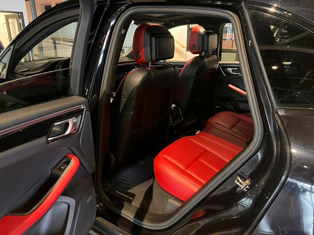 Used 2020 Porsche Macan S image 11