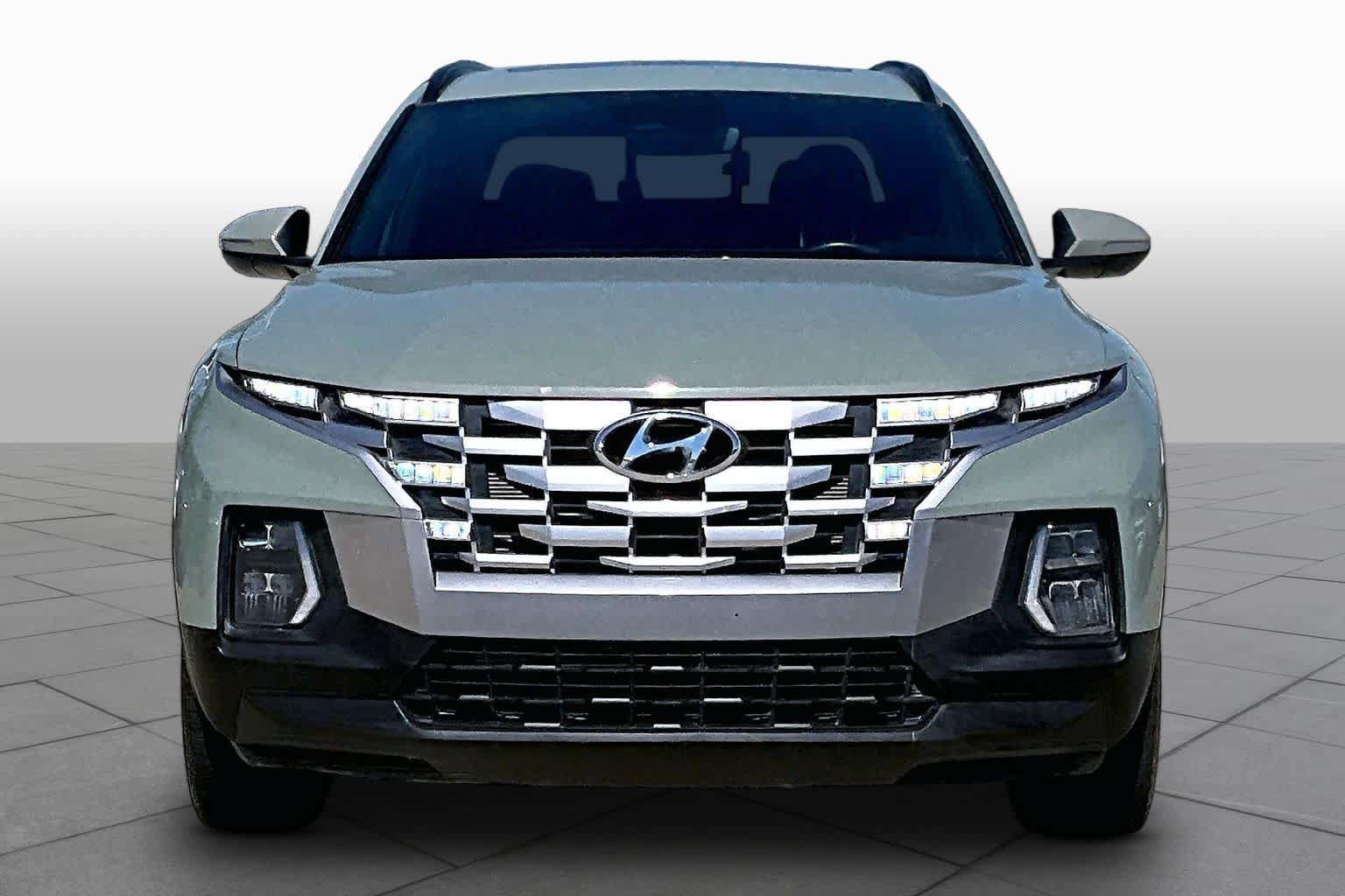Used 2024 Hyundai Santa Cruz SEL w/ Activity Package FWD image 4