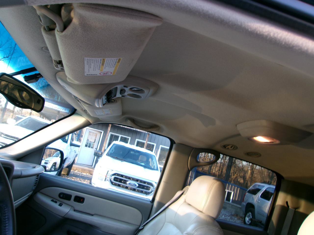 Used 2001 Chevrolet Suburban LT w/ LT Preferred Equipment Group image 18