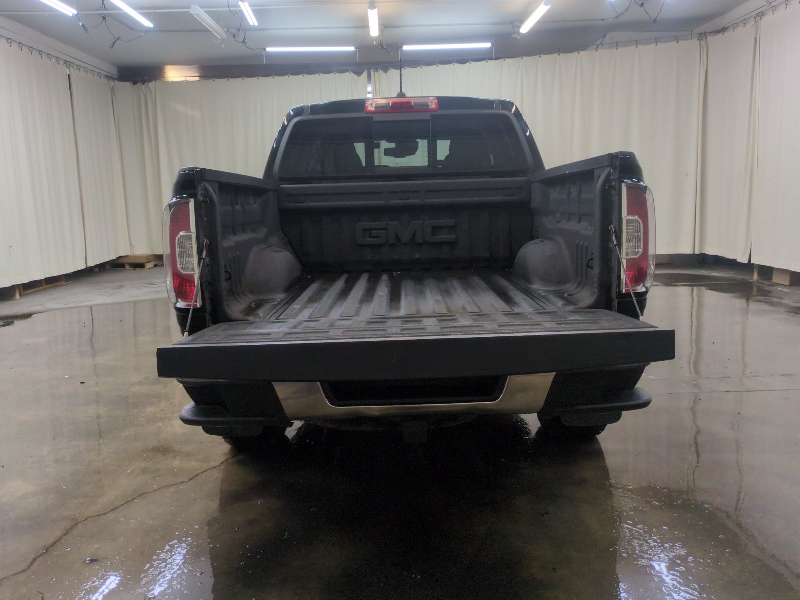 Used 2016 GMC Canyon SLT w/ Driver Alert Package AWD/4WD image 7