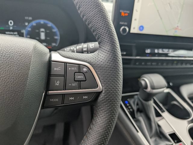 Used 2026 Toyota Sienna Platinum AWD/4WD image 13