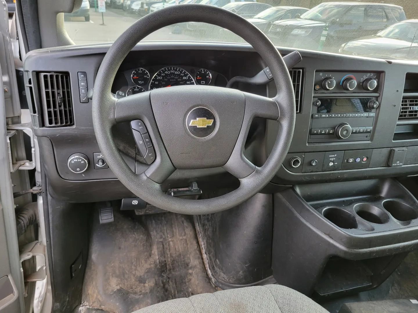 Used 2020 Chevrolet Express 3500 LS RWD image 4