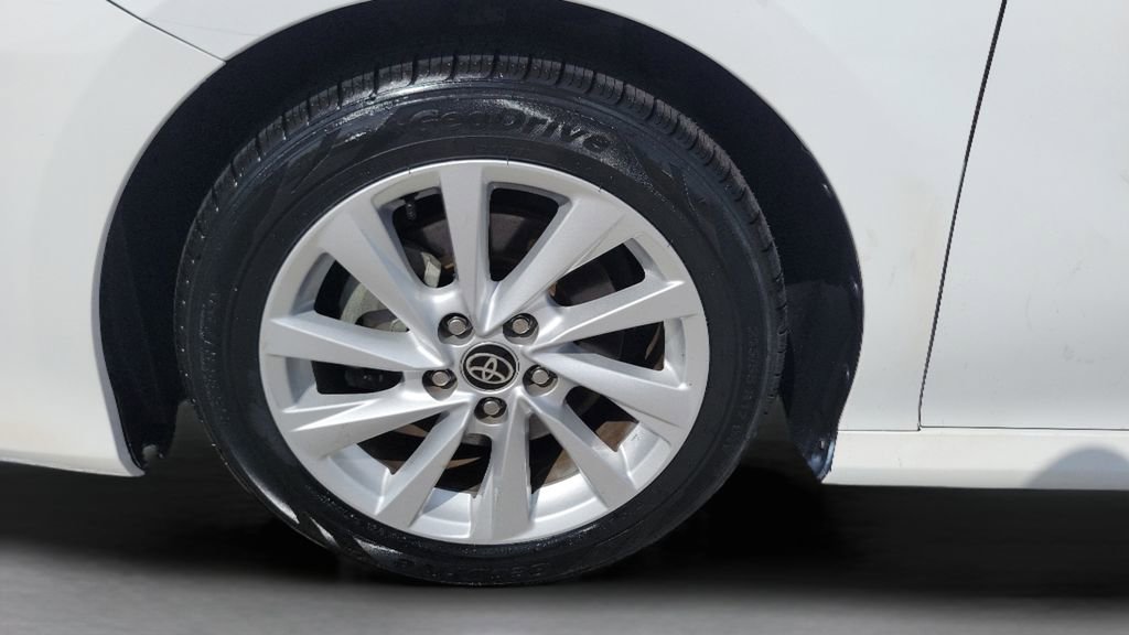 Certified 2022 Toyota Camry LE image 10