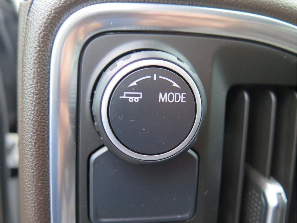 Used 2021 Chevrolet Silverado 1500 LT RWD image 12