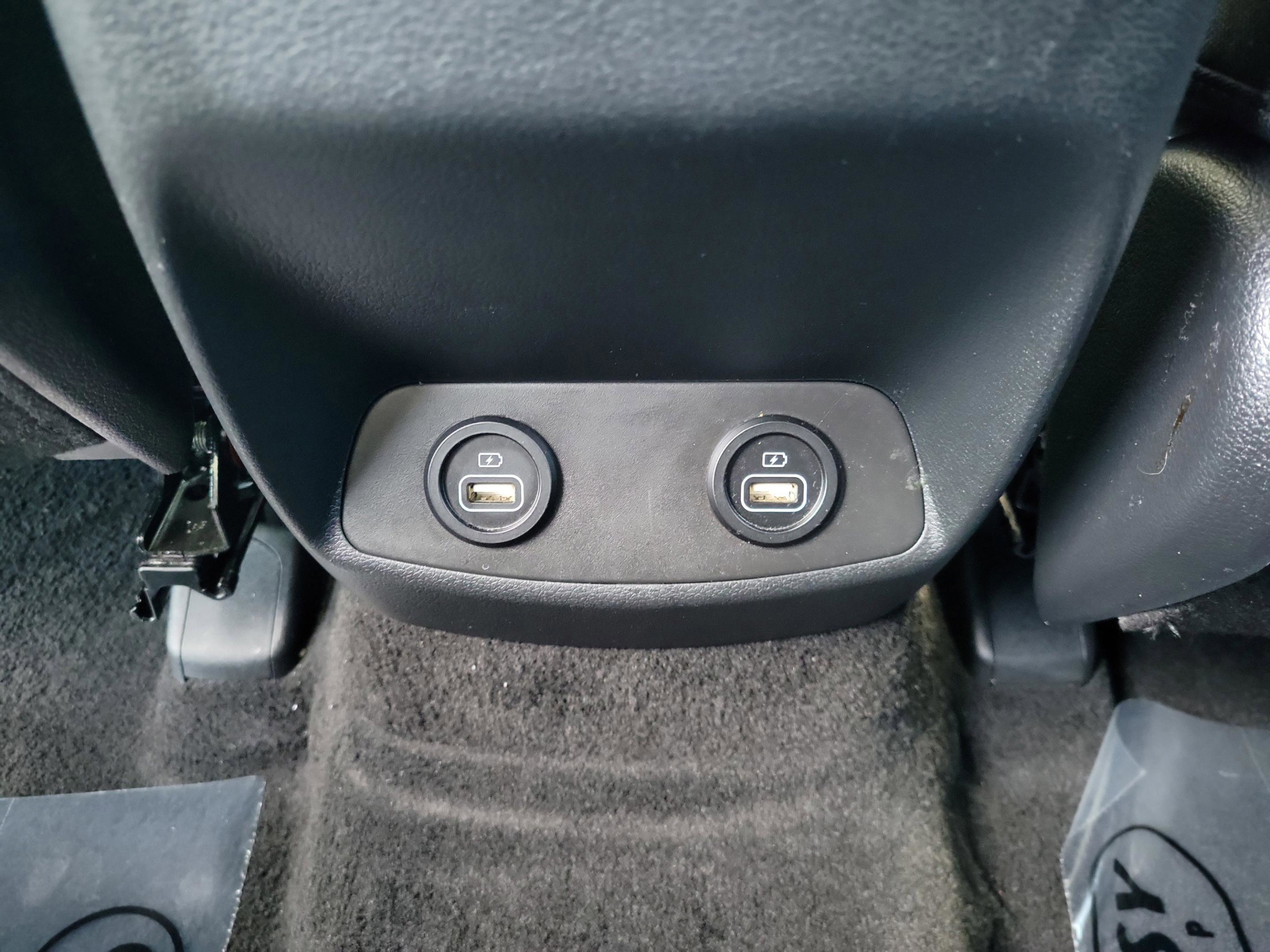 Used 2023 Hyundai Santa Fe SE image 12