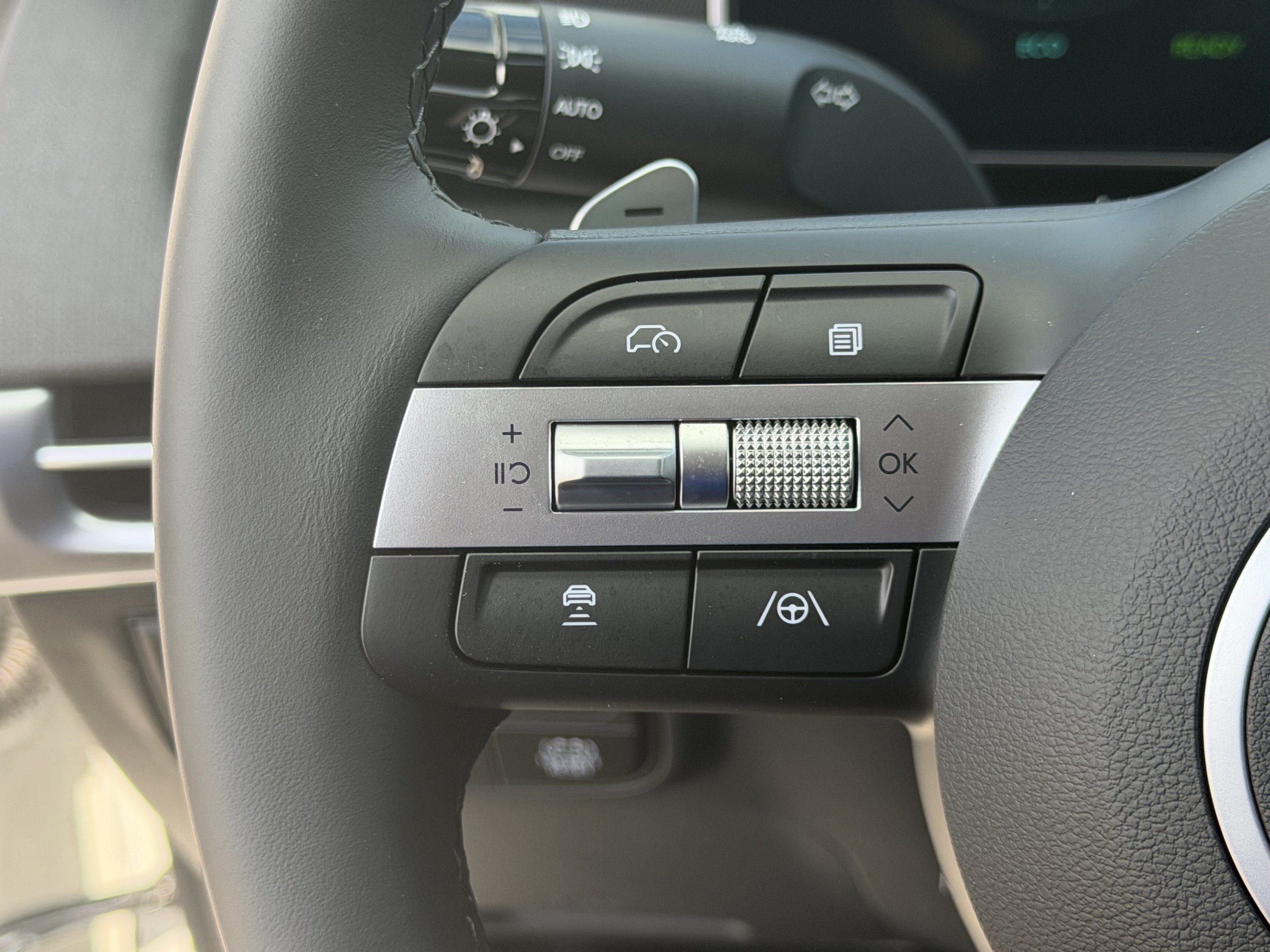 New 2026 Hyundai Tucson Blue SE FWD image 13