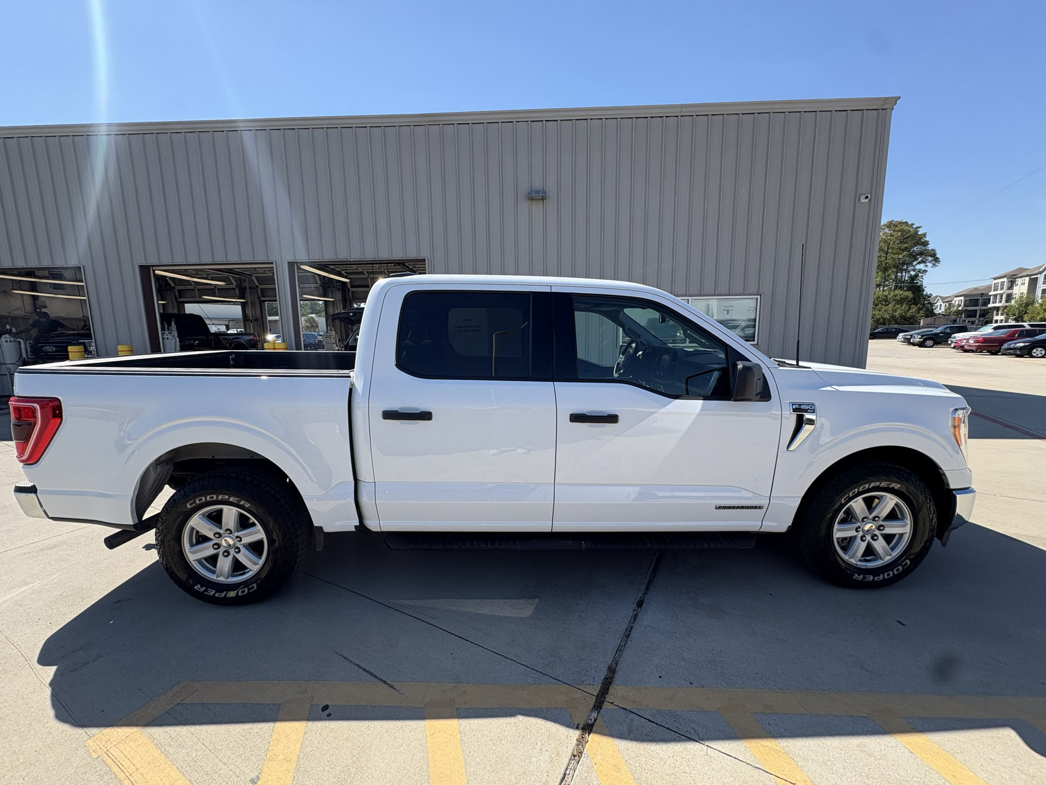 Used 2022 Ford F150 XLT w/ Equipment Group 301A Mid RWD image 9