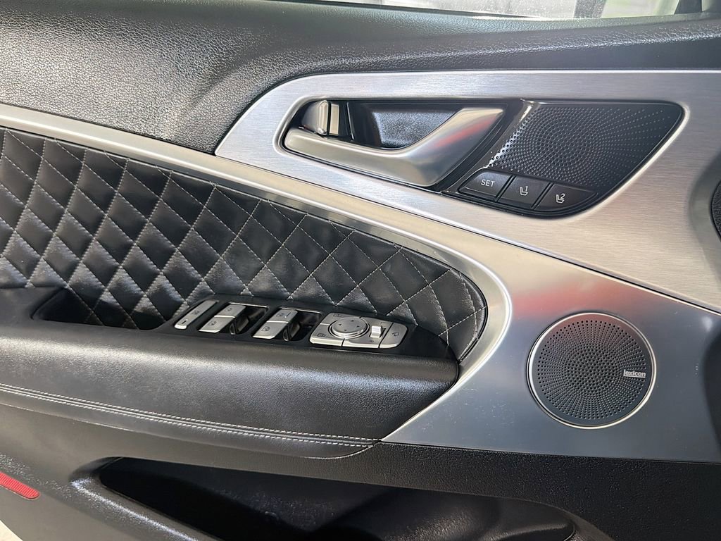 Used 2021 Genesis G70 3.3T w/ Sport Package image 19