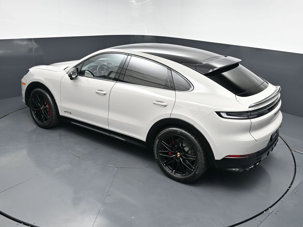 New 2026 Porsche Cayenne GTS image 14
