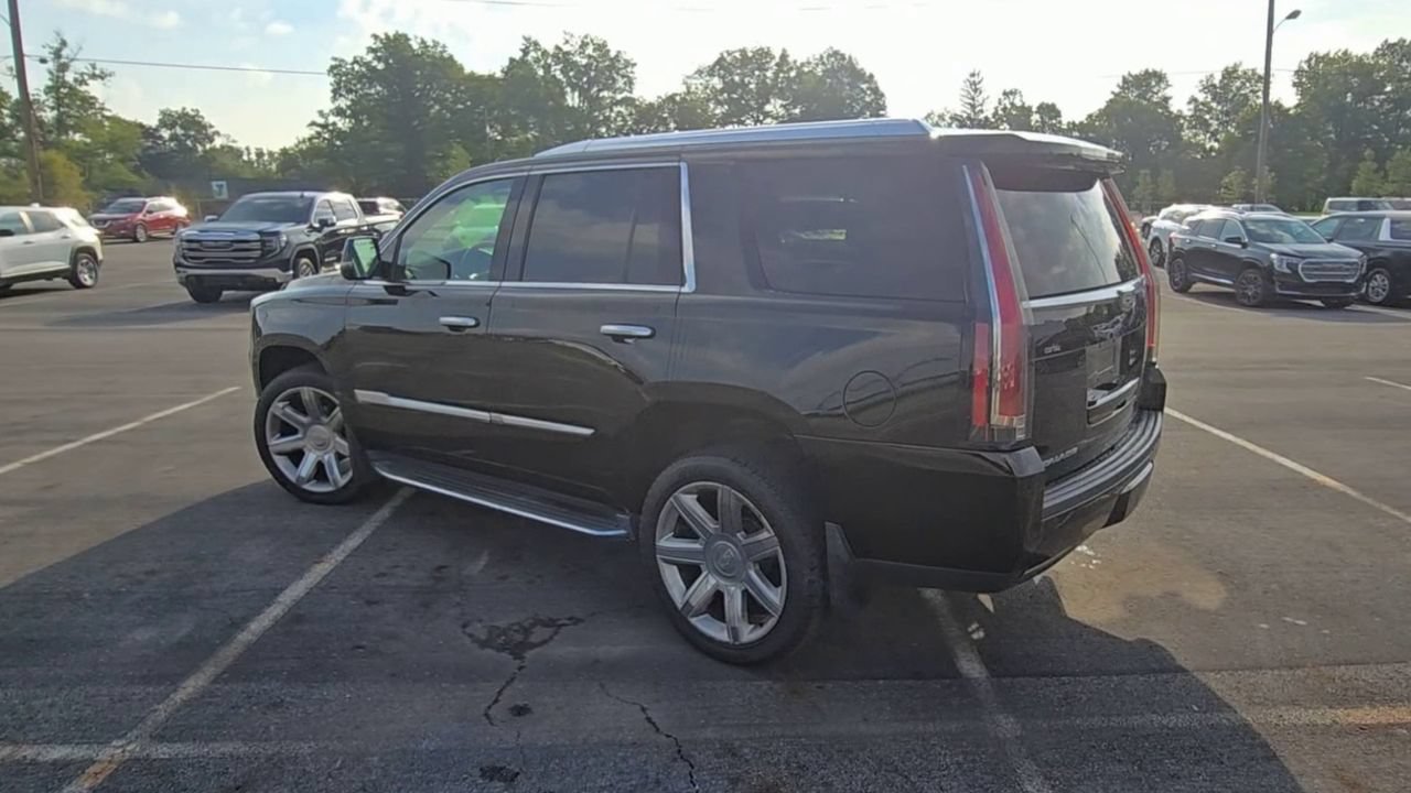 Used 2016 Cadillac Escalade Luxury AWD/4WD image 7