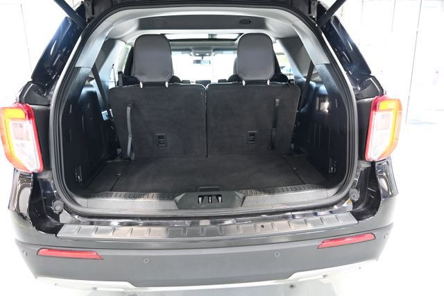 Used 2022 Ford Explorer XLT w/ Equipment Group 202A image 30