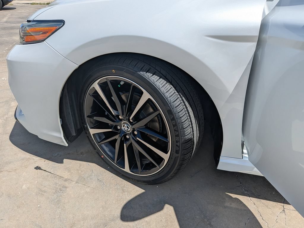 Used 2018 Toyota Camry XSE FWD image 36