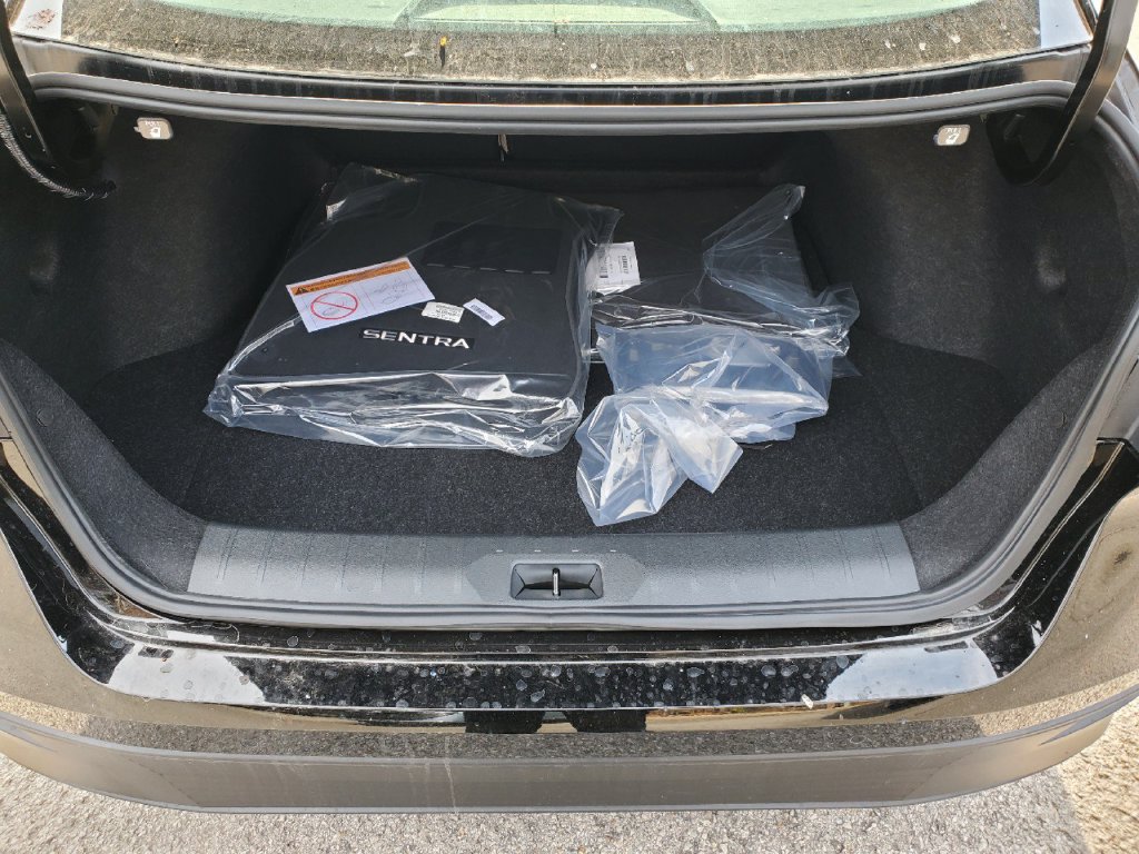 New 2026 Nissan Sentra SL w/ Floor Mat Package FWD image 8
