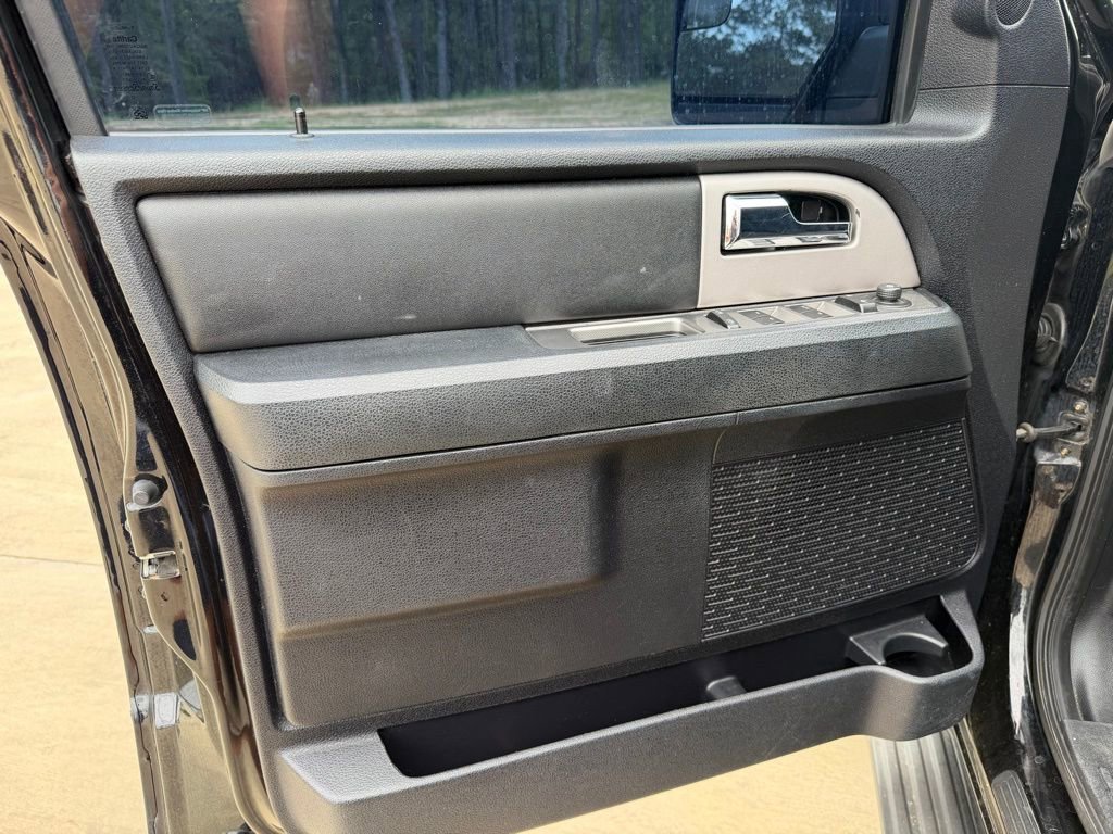Used 2017 Ford Expedition XLT image 10