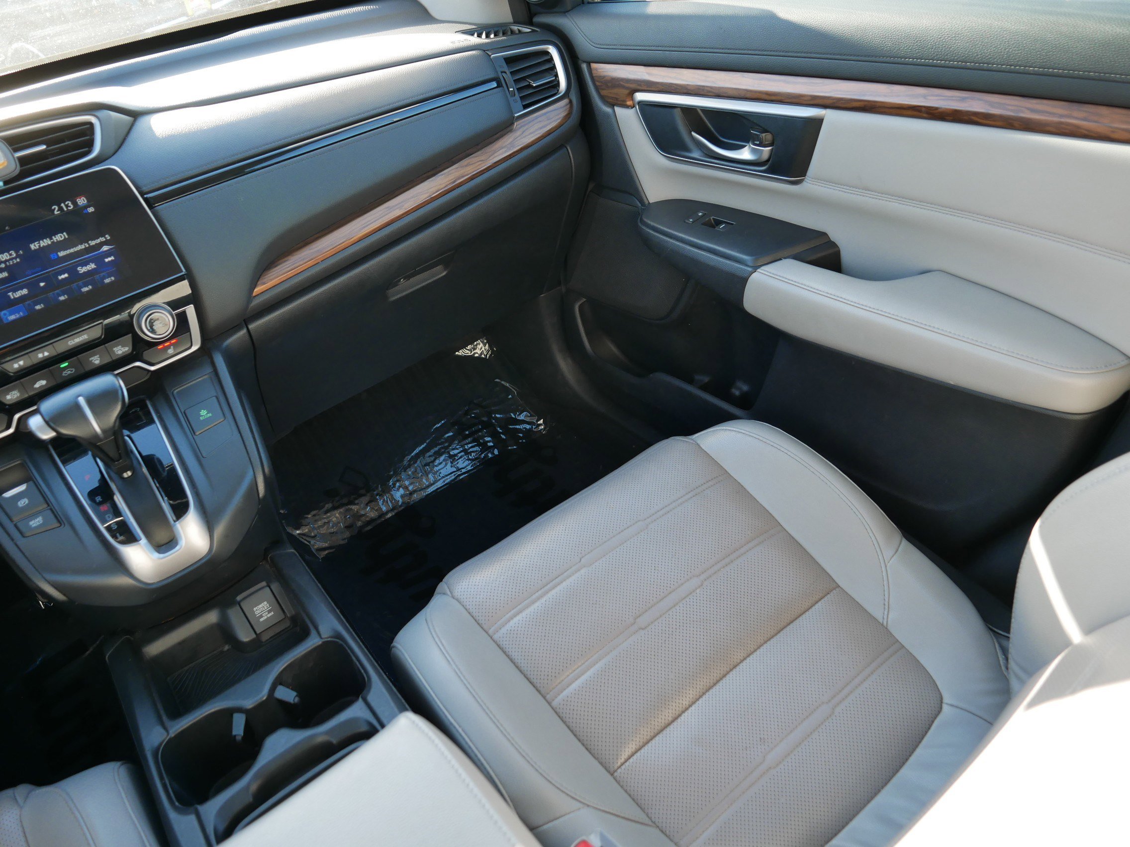 Used 2017 Honda CR-V Touring image 11