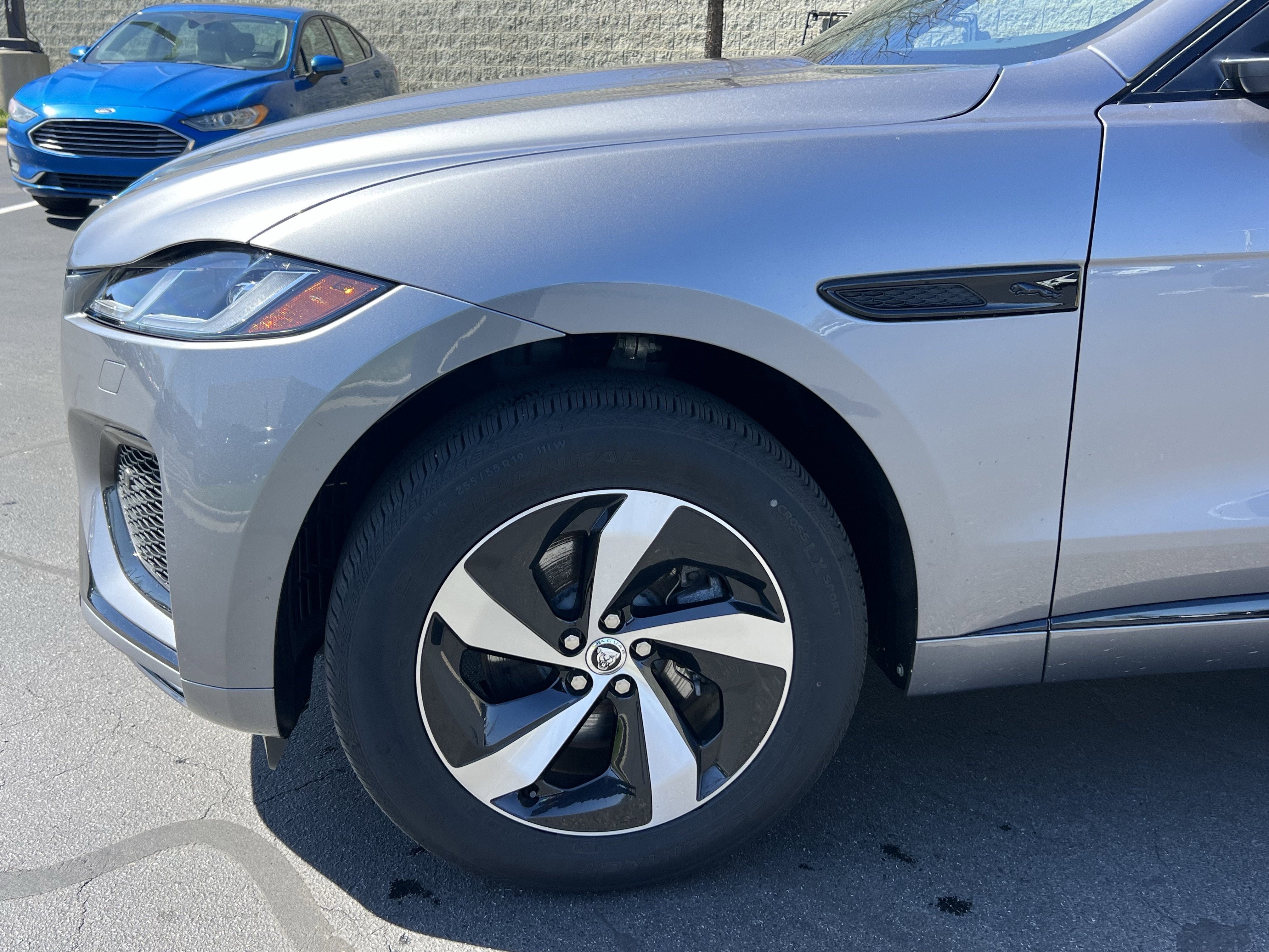 Certified 2025 Jaguar F-PACE R-Dynamic S image 11