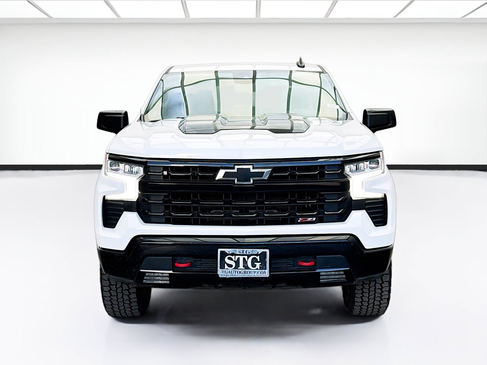 Used 2022 Chevrolet Silverado 1500 LT Trail Boss AWD/4WD image 2