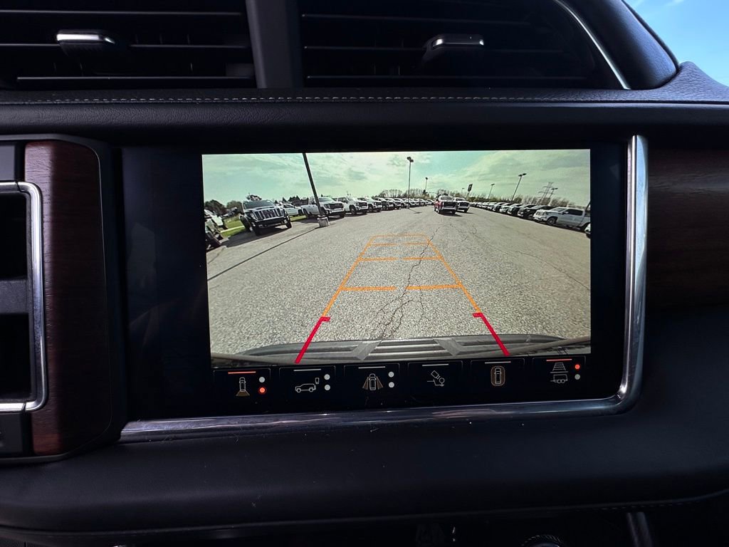 Used 2023 GMC Yukon Denali Ultimate AWD/4WD image 34