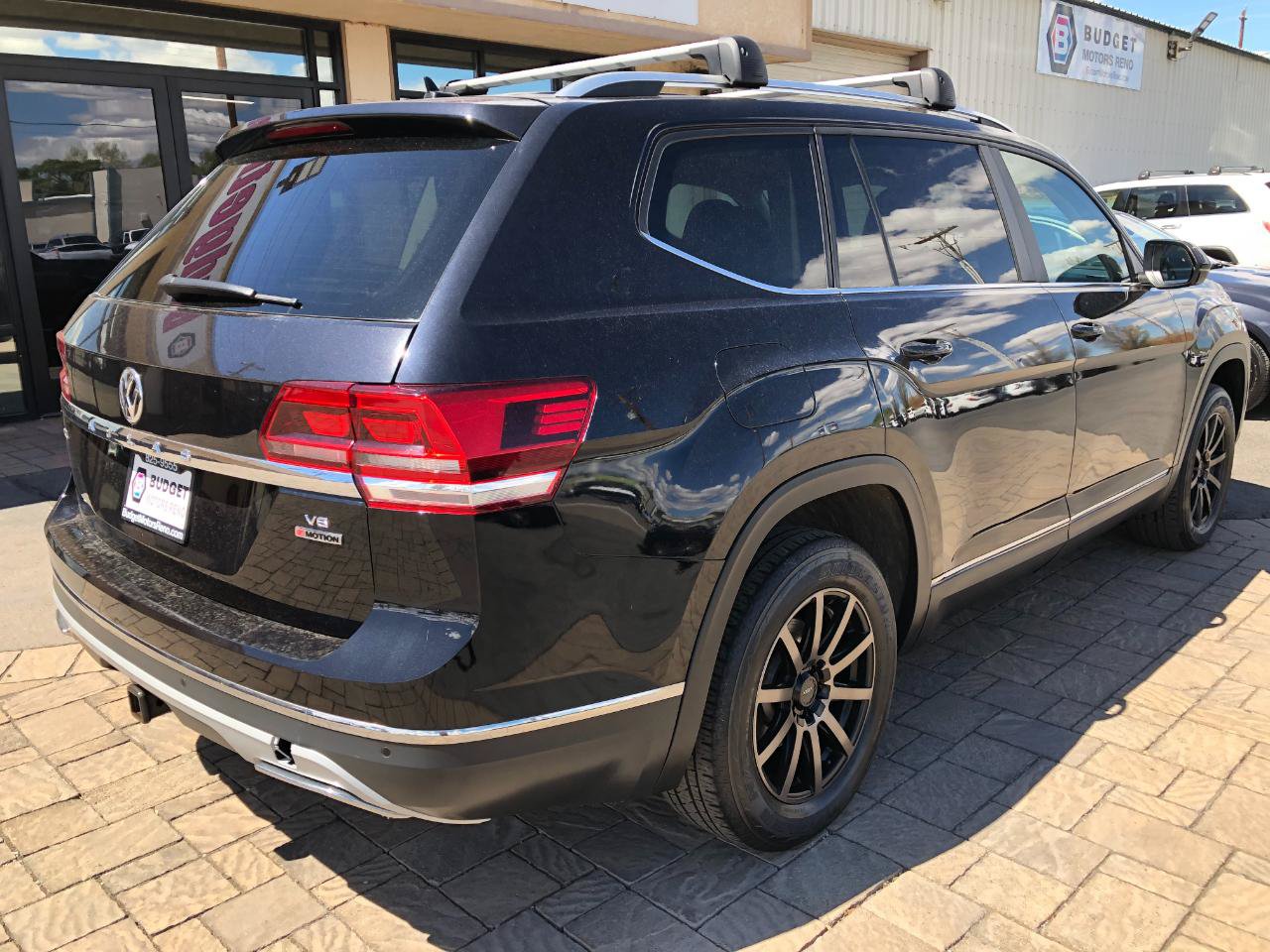 Used 2018 Volkswagen Atlas SEL AWD/4WD image 2