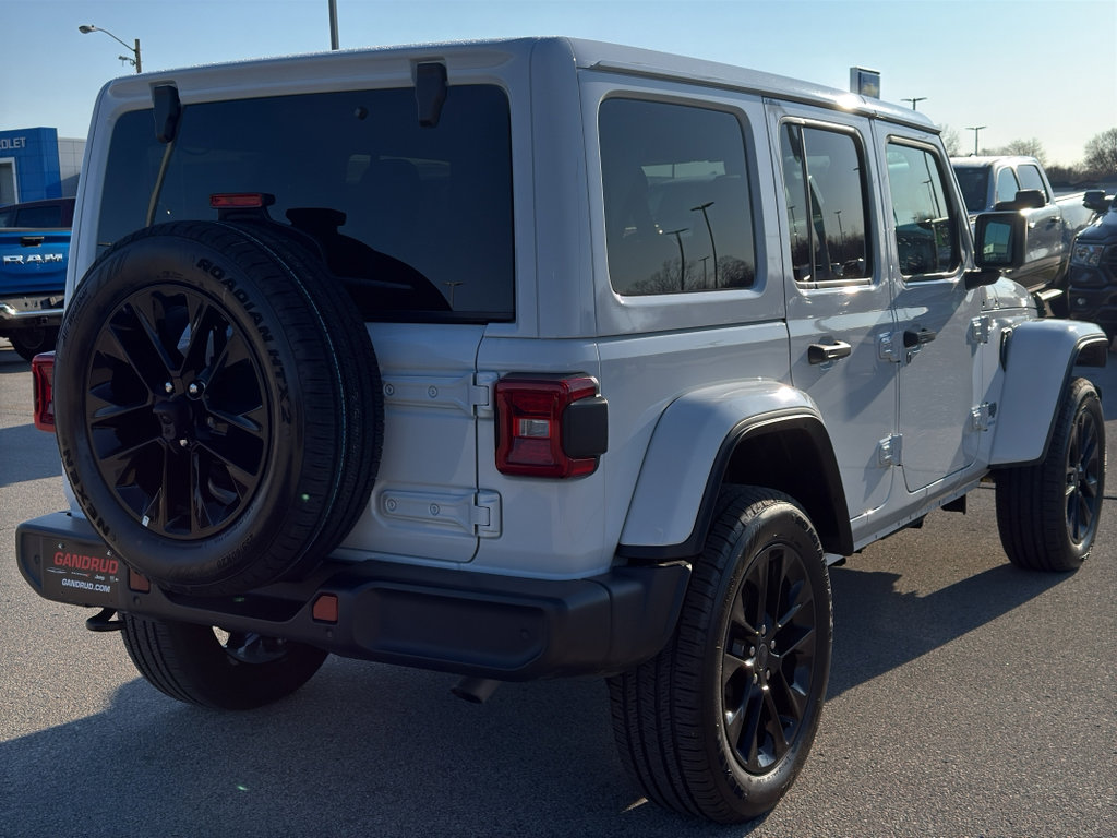 Used 2025 Jeep Wrangler Sahara w/ Safety Group image 5