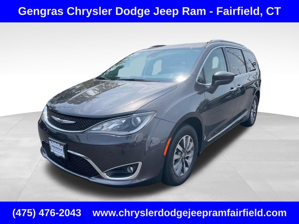 Used 2020 Chrysler Pacifica Touring-L Plus FWD image 3