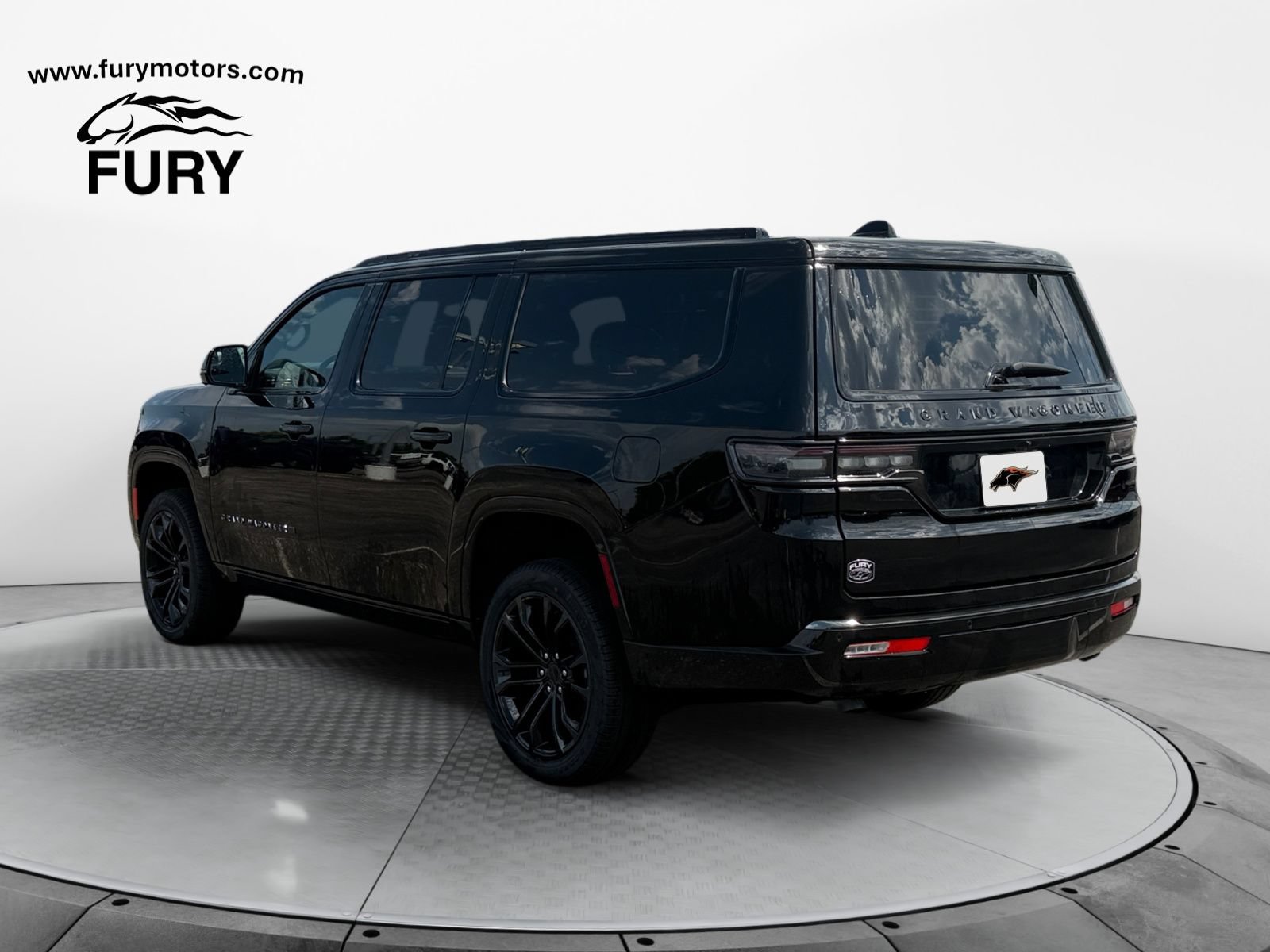 Used 2025 Jeep Grand Wagoneer L Series III w/ Quick Order Packagew 28T AWD/4WD image 5