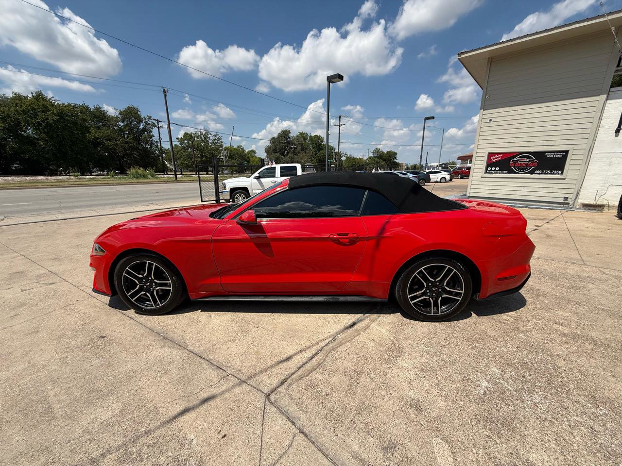 Used 2020 Ford Mustang Premium image 3