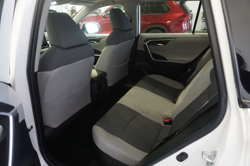 Used 2022 Toyota RAV4 XLE w/ Convenience Package AWD/4WD image 20