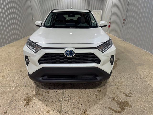Used 2021 Toyota RAV4 XLE Premium image 9