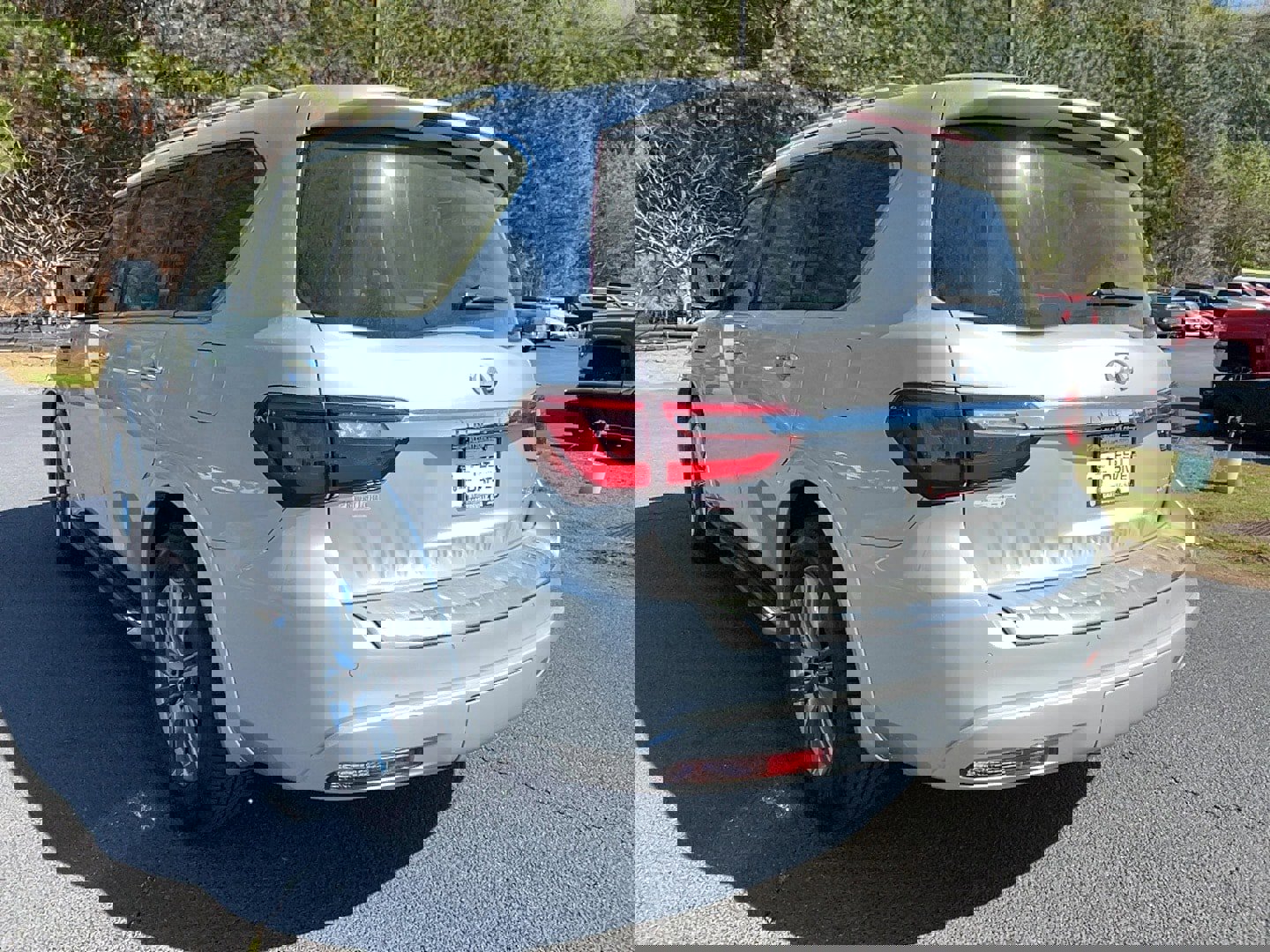 Used 2022 INFINITI QX80 Luxe w/ All-Season Package image 7