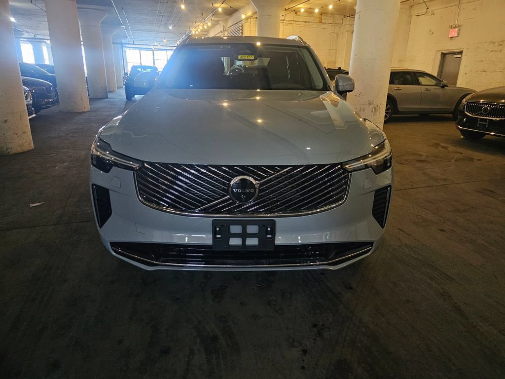 Used 2026 Volvo XC90 B6 Plus w/ Protection Package AWD/4WD image 6