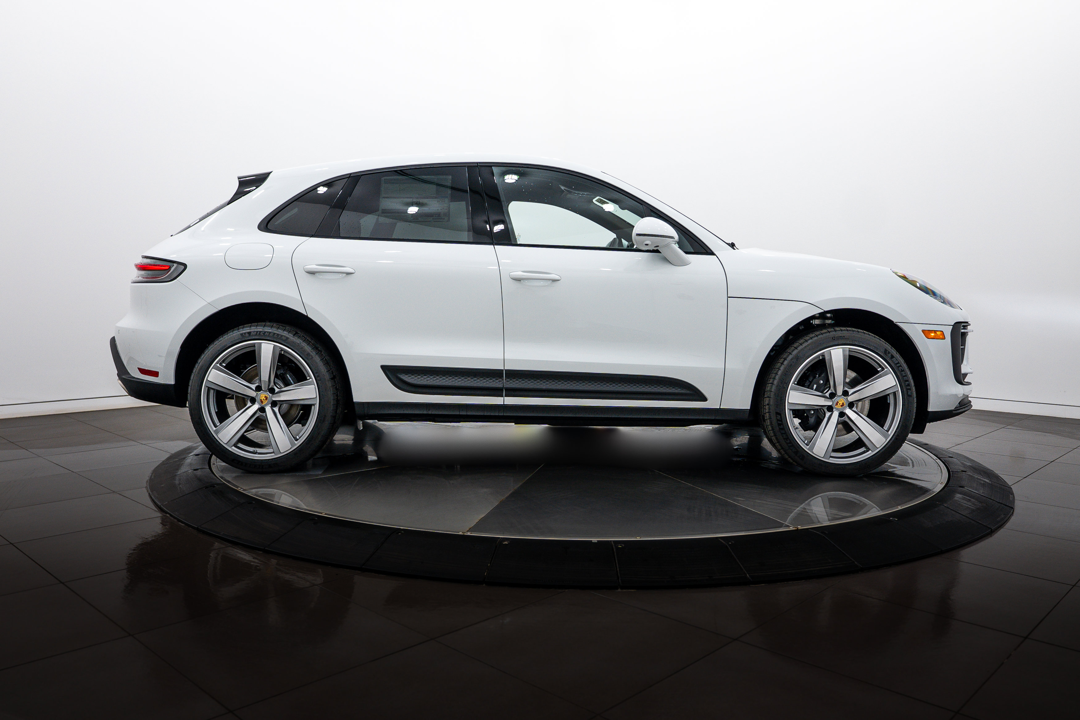 New 2026 Porsche Macan AWD/4WD image 8