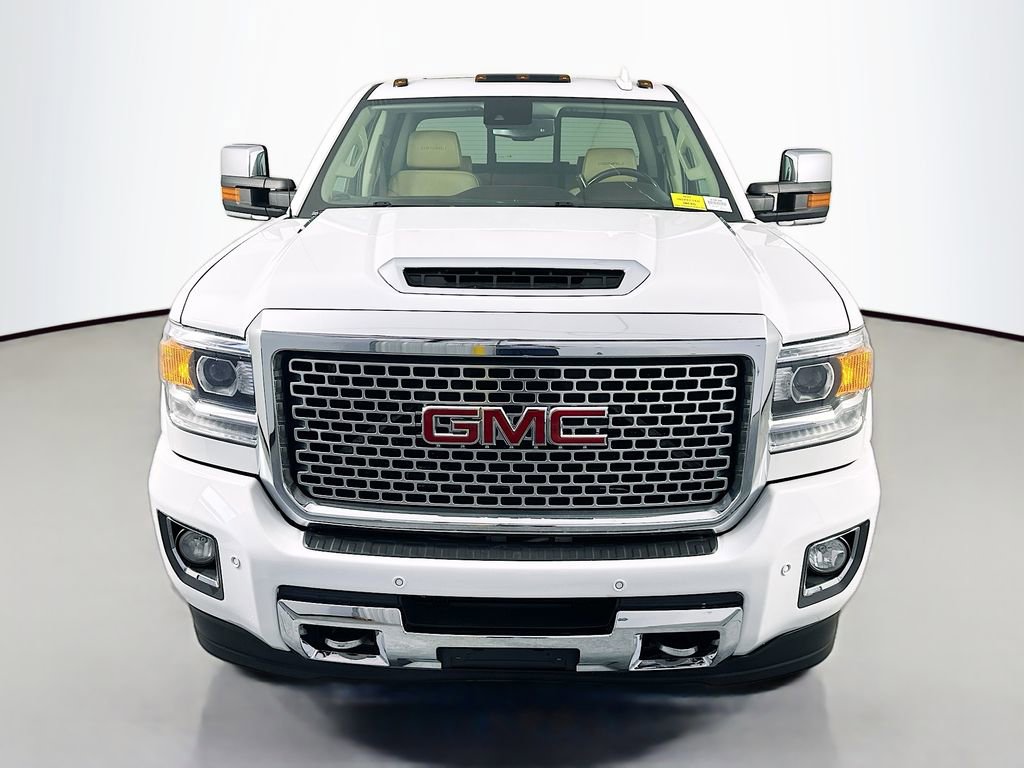 Used 2017 GMC Sierra 2500 Denali w/ Duramax Plus Package image 2
