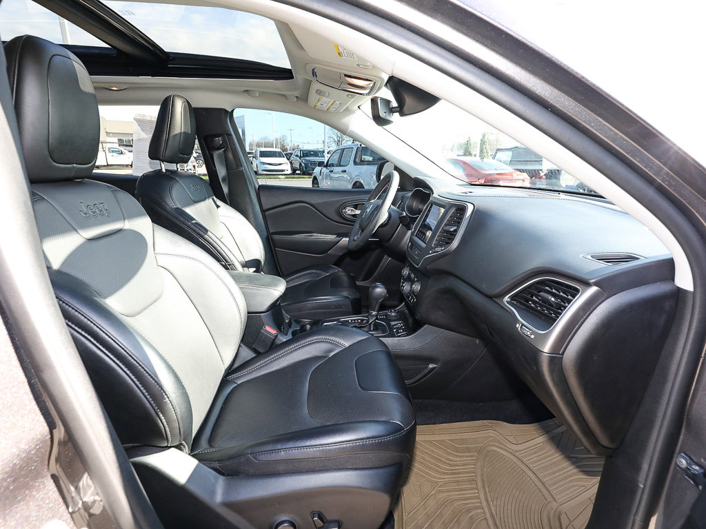 Used 2022 Jeep Cherokee Latitude Lux w/ Sun & Sound Group image 20