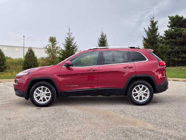 Used 2015 Jeep Cherokee Latitude w/ Comfort/Convenience Group AWD/4WD image 8