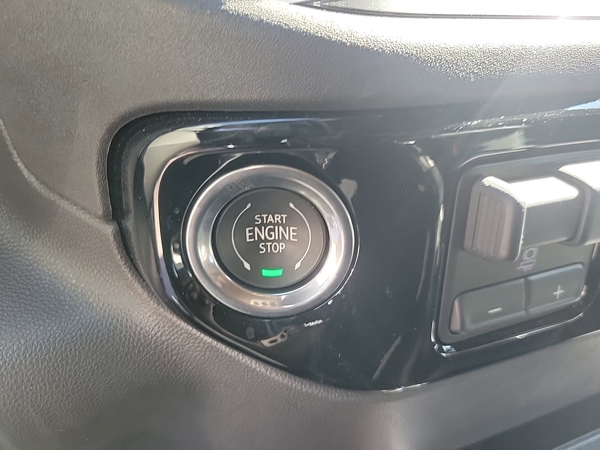 Used 2024 Chevrolet Silverado 1500 LT Trail Boss w/ LT Trail Boss Premium Package image 29