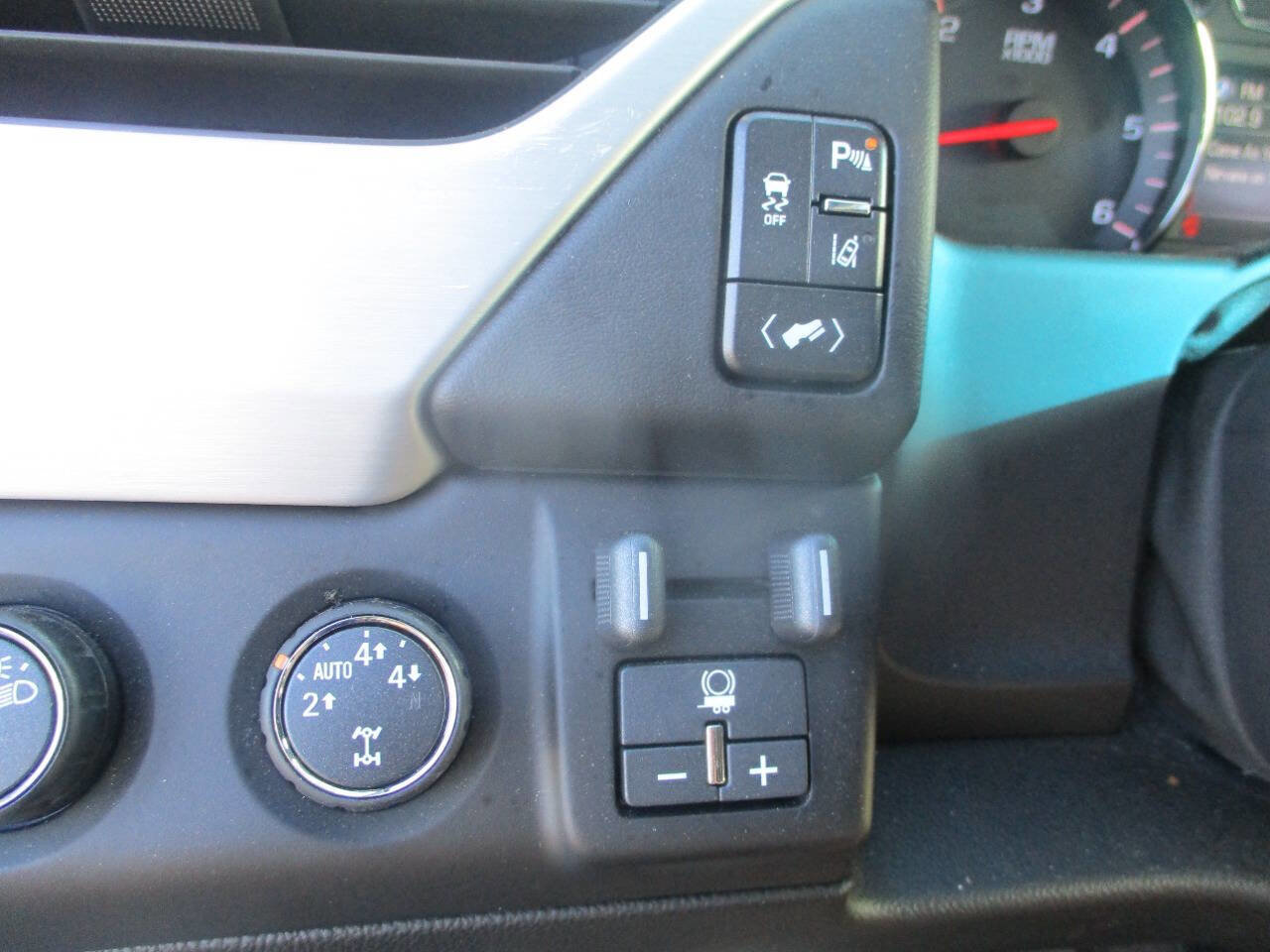 Used 2015 GMC Yukon SLT w/ Open Road Package image 17