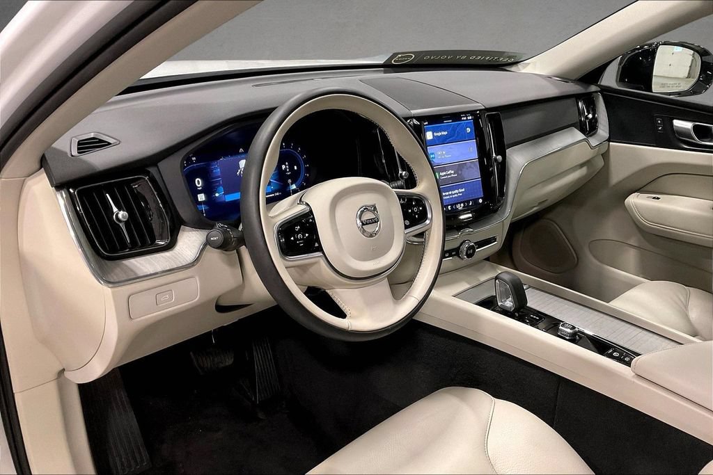 Certified 2024 Volvo XC60 B5 Plus AWD/4WD image 17