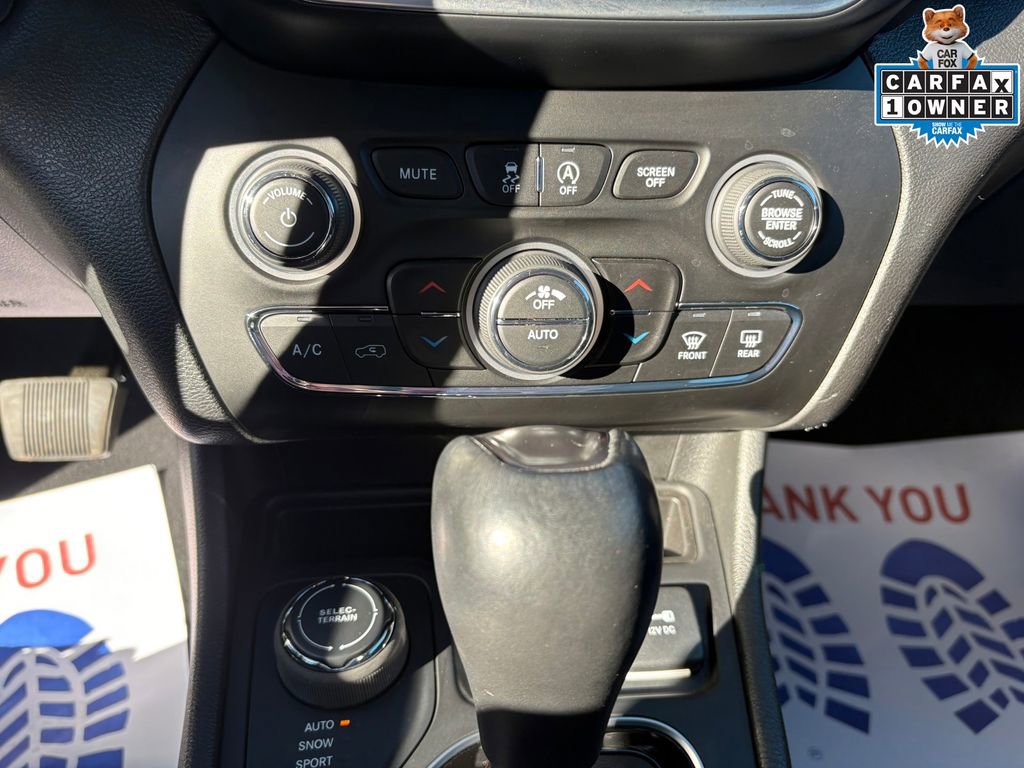 Certified 2022 Jeep Cherokee Limited image 22