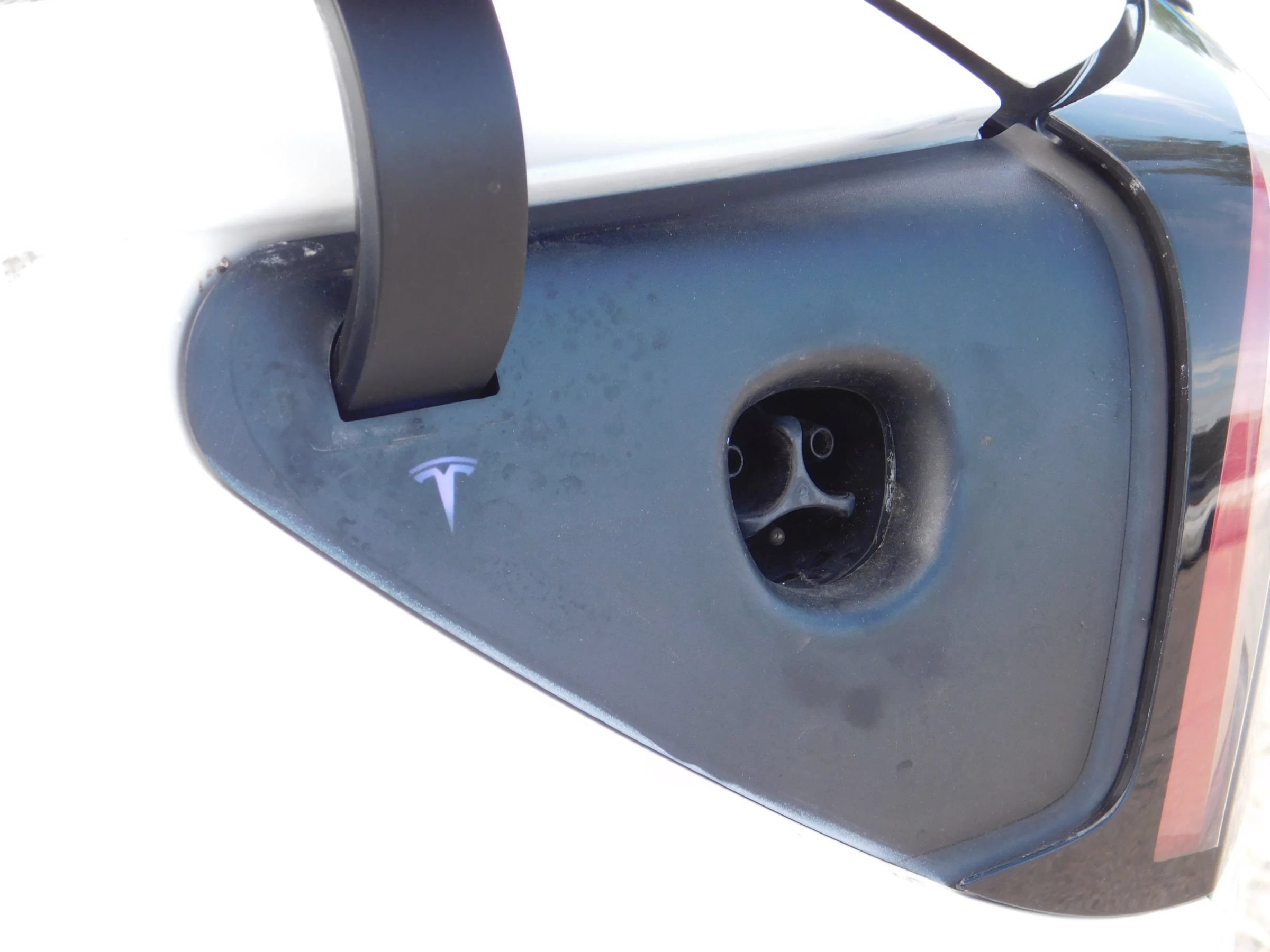 Used 2022 Tesla Model 3 Long Range AWD/4WD image 24