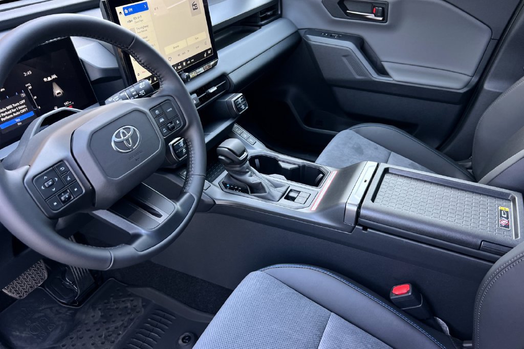 New 2026 Toyota RAV4 XSE w/ Panoramic Sun Roof Package AWD/4WD image 10