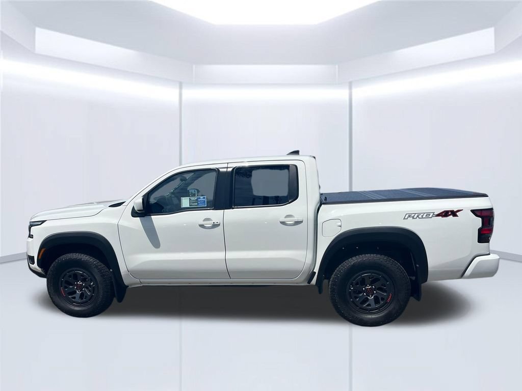 Used 2026 Nissan Frontier PRO-4X AWD/4WD image 2