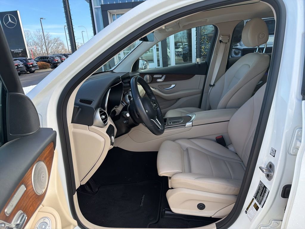Used 2021 Mercedes-Benz GLC 300 4MATIC image 9